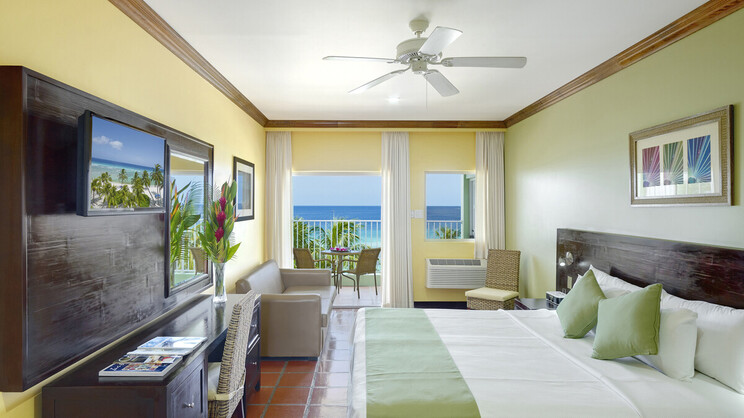 Coconut Court Beach Hotel